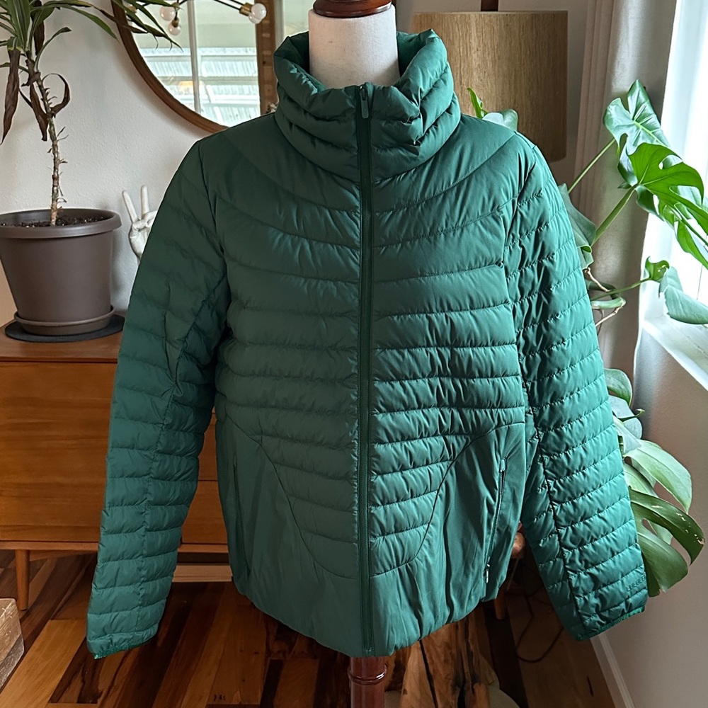 NWOT Lululemon Puffer Coat - Picture 1 of 4